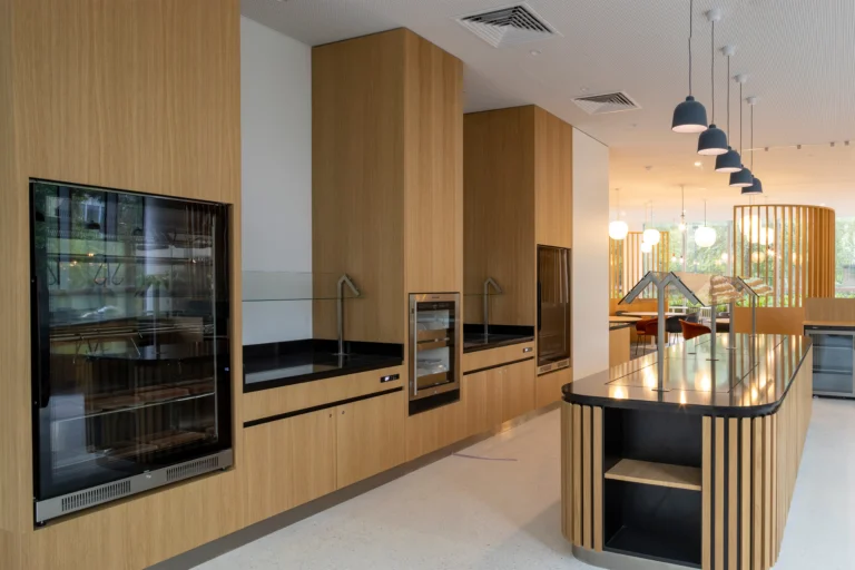 creation-dune-cuisine-haut-standing-dans-une-entreprise