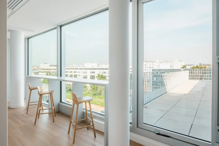 Espaces professionnels vue sur la terrasse