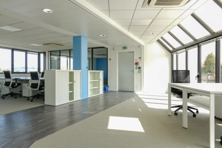 Rénovation et aménagement des espaces de bureaux d’un industriel