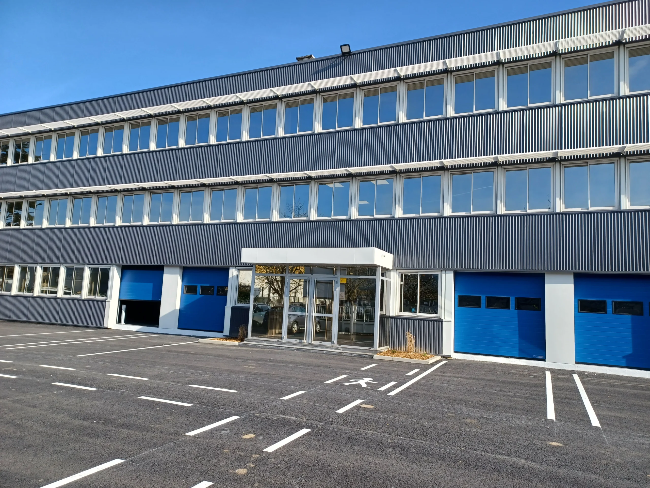 Réhabilitation d'un ensemble logistique au Blanc-Mesnil